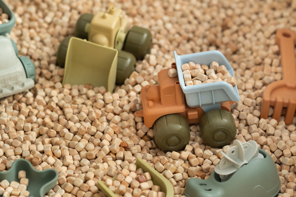 Akcesoria, dzięki którym odkryjesz nowe funkcje zabawek — zobacz, jak stworzyć magazyn z zabawkowymi paletami i skrzynkami