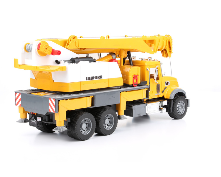 Bruder 02818 Mack z dźwigiem Liebherr bez oryginalnego opakowania