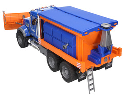 Bruder 02816 MACK solarka z pługiem śnieżnym