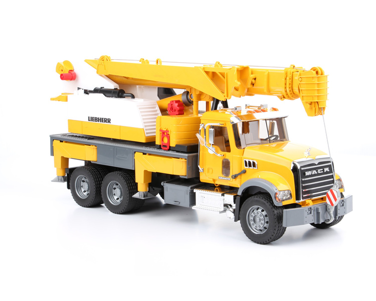 Bruder 02818 Mack z dźwigiem Liebherr bez oryginalnego opakowania