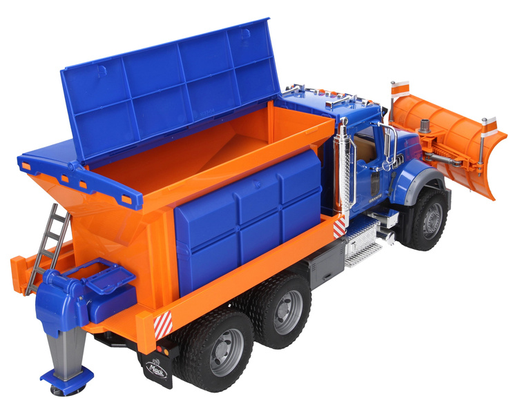 Bruder 02816 MACK solarka z pługiem śnieżnym