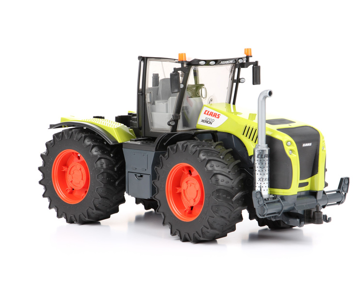 Bruder 03015 traktor Class Xerion 5000